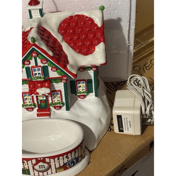 M&M’s Dept 56 Lighted Santa House NIB Hard To Find Christmas Decor Village - Picture 8 of 16